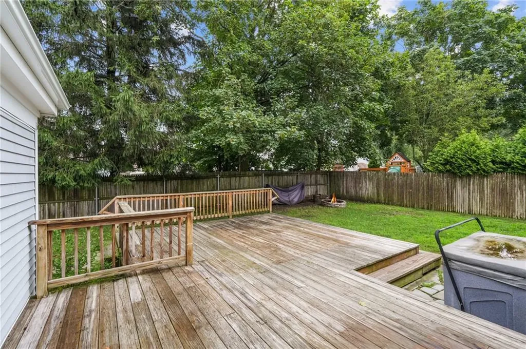 126 Fairfax Drive Warwick RI 02888