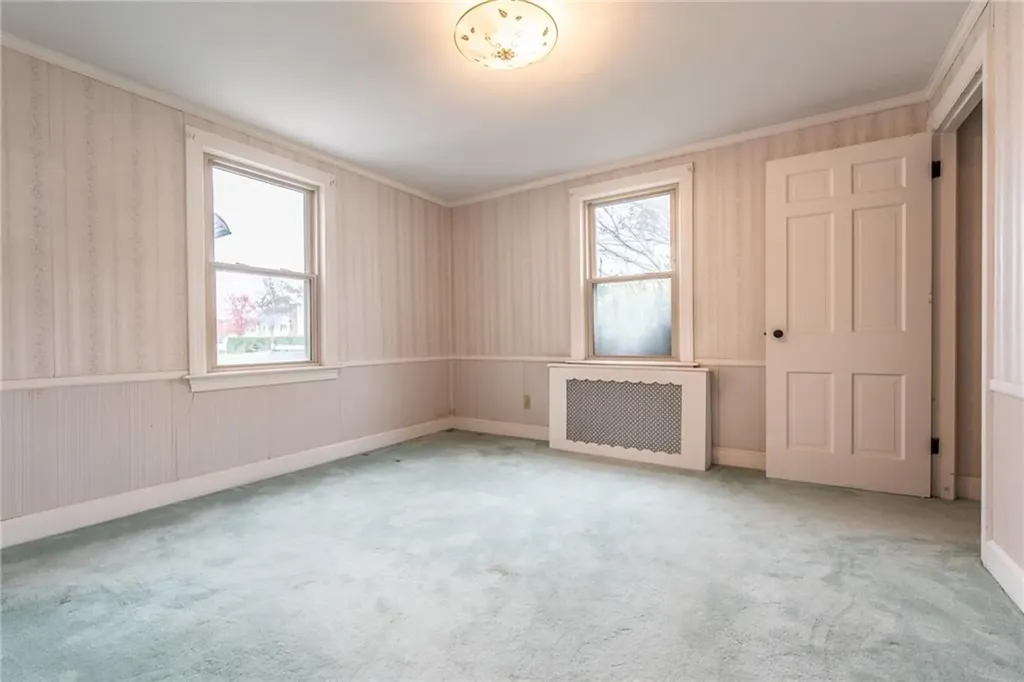 67 Brewster Drive Warwick RI 02889