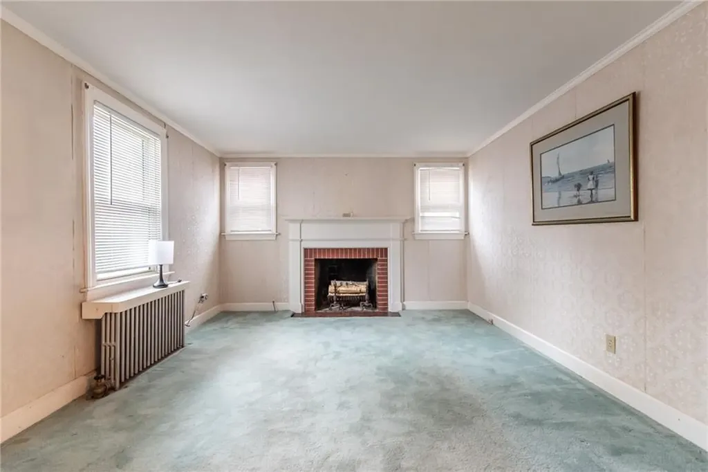 67 Brewster Drive Warwick RI 02889