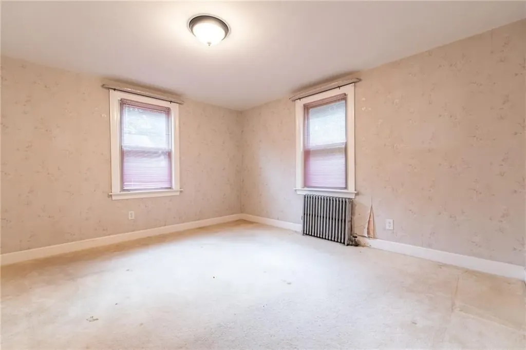 67 Brewster Drive Warwick RI 02889