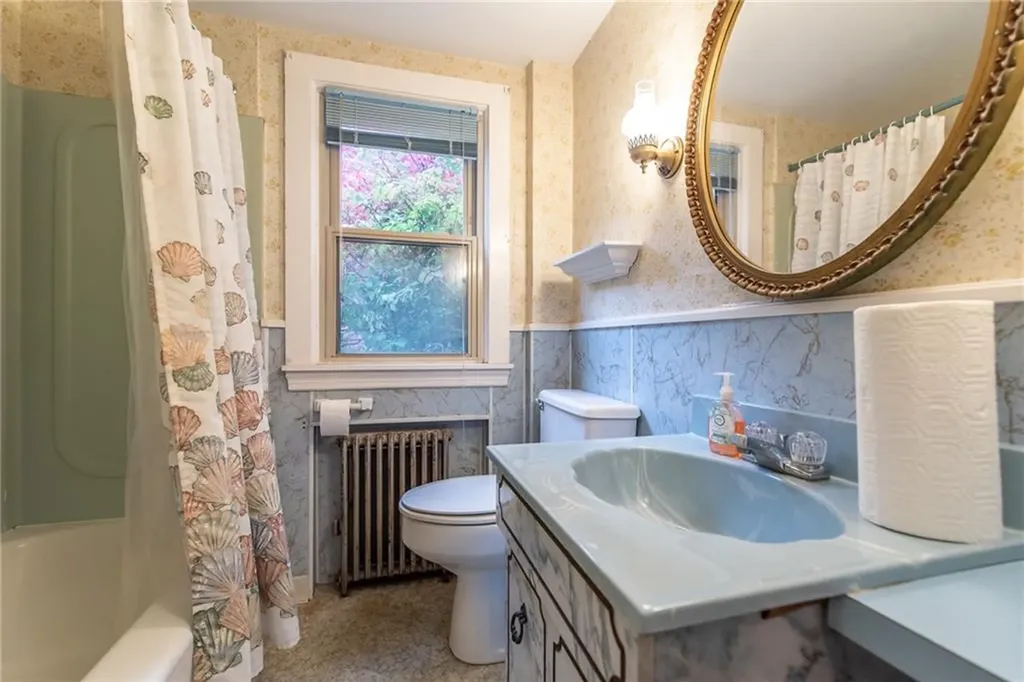 67 Brewster Drive Warwick RI 02889