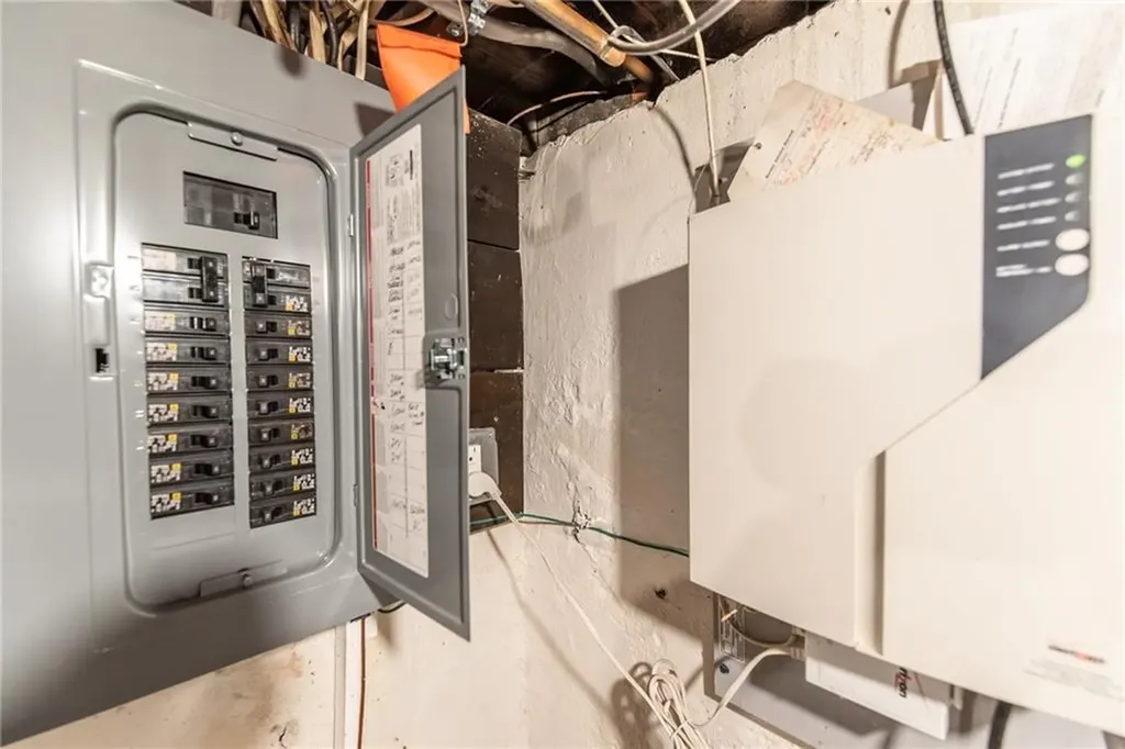 67 Brewster Drive Warwick RI 02889