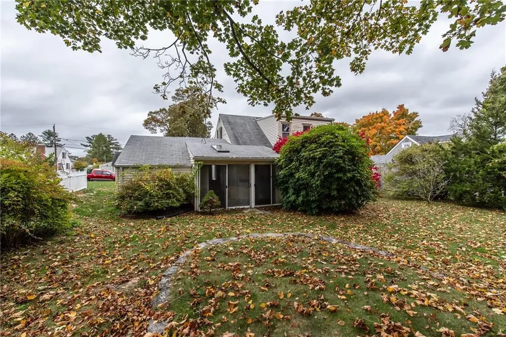 67 Brewster Drive Warwick RI 02889