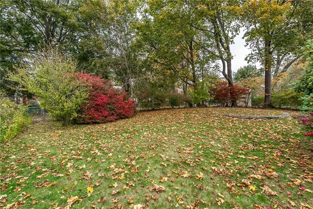 67 Brewster Drive Warwick RI 02889