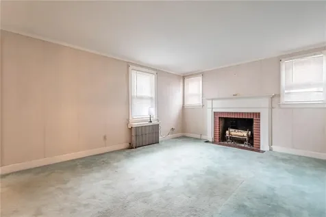 67 Brewster Drive Warwick RI 02889