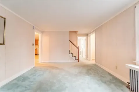 67 Brewster Drive Warwick RI 02889