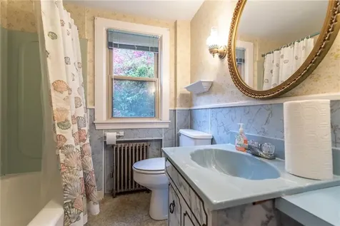 67 Brewster Drive Warwick RI 02889