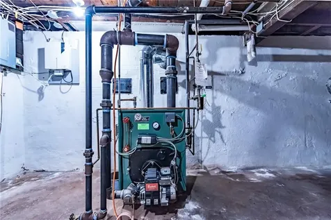 67 Brewster Drive Warwick RI 02889