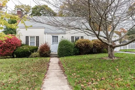 67 Brewster Drive Warwick RI 02889