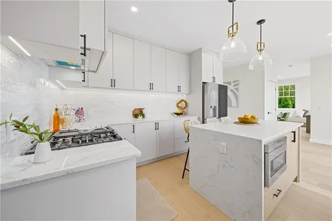 27 Soar Way Newport RI 02840