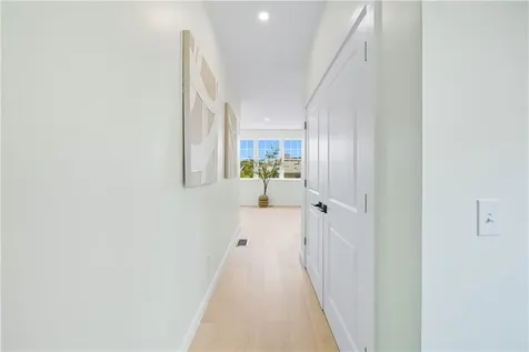 27 Soar Way Newport RI 02840