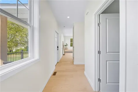 27 Soar Way Newport RI 02840