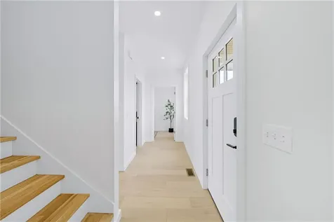 27 Soar Way Newport RI 02840