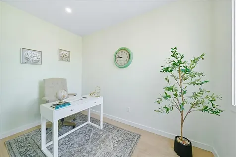 27 Soar Way Newport RI 02840