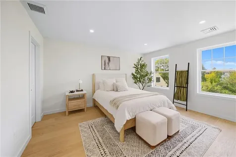 27 Soar Way Newport RI 02840