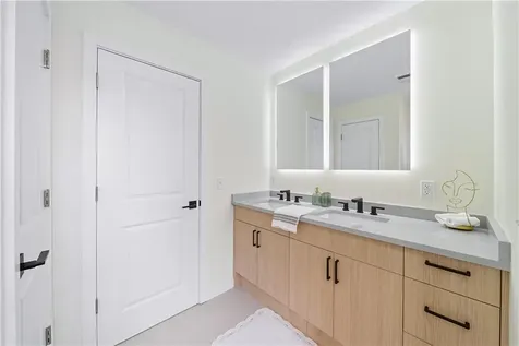 27 Soar Way Newport RI 02840