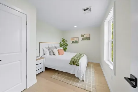 27 Soar Way Newport RI 02840