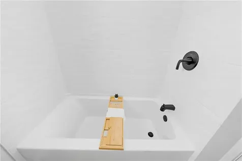 27 Soar Way Newport RI 02840