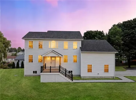 27 Soar Way Newport RI 02840