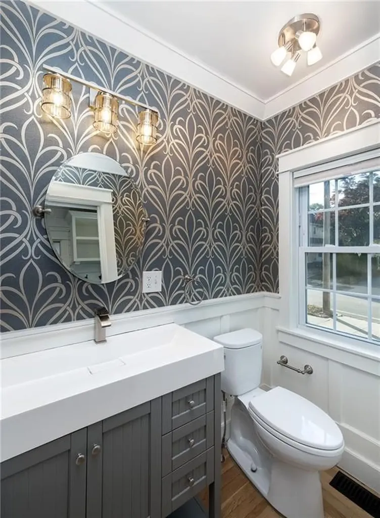 81 Gentian Avenue Providence RI 02908