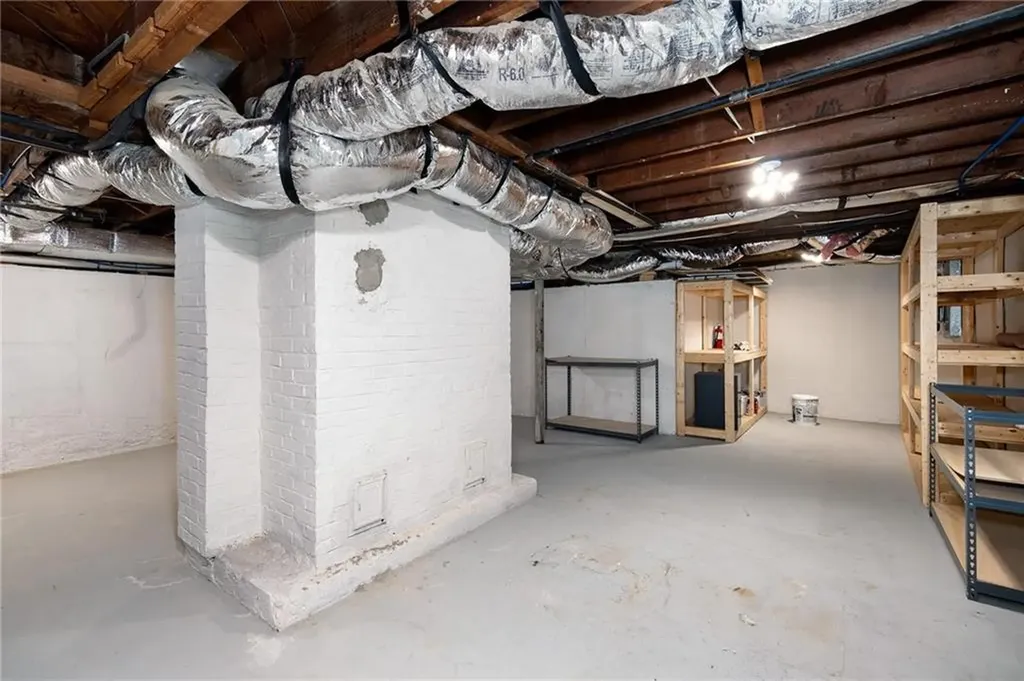 81 Gentian Avenue Providence RI 02908