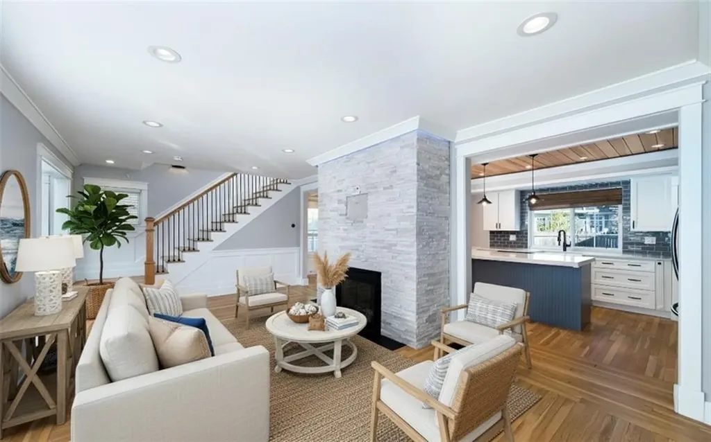 81 Gentian Avenue Providence RI 02908