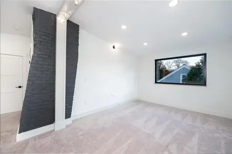 81 Gentian Avenue Providence RI 02908