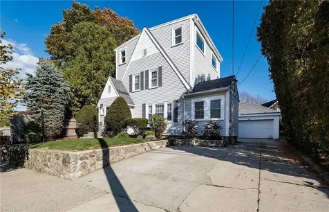 81 Gentian Avenue Providence RI 02908