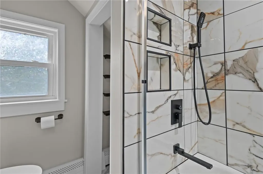 71 Rowan Street Providence RI 02908