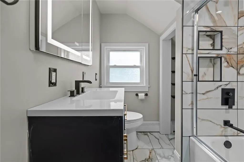 71 Rowan Street Providence RI 02908