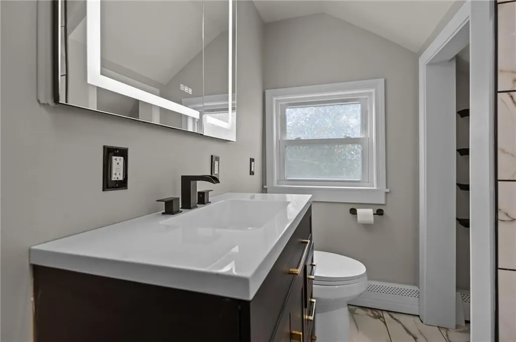 71 Rowan Street Providence RI 02908