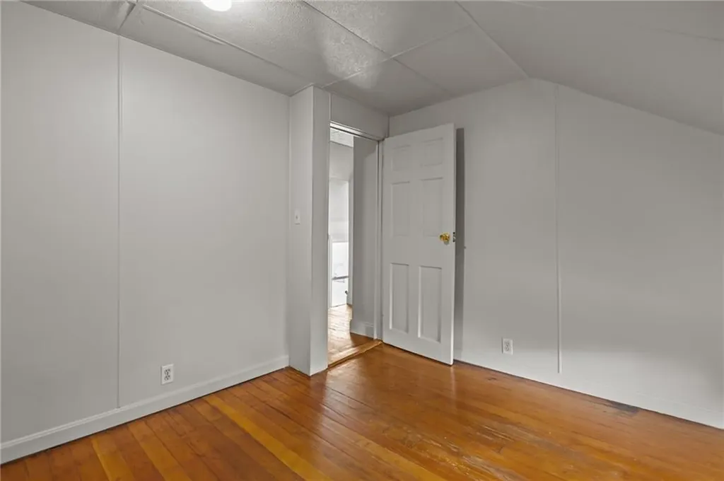 71 Rowan Street Providence RI 02908