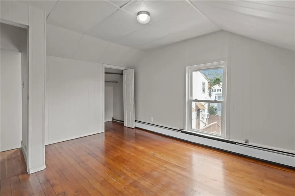 71 Rowan Street Providence RI 02908