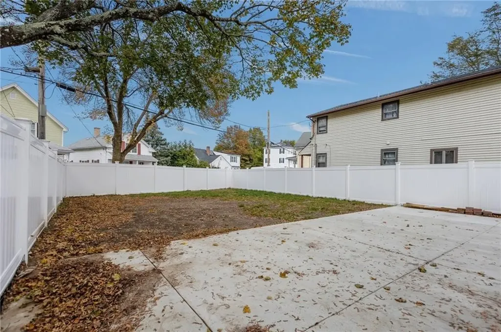 71 Rowan Street Providence RI 02908