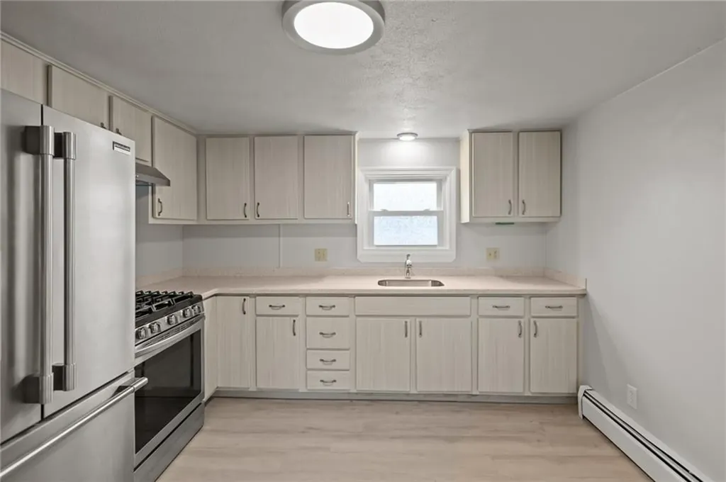 71 Rowan Street Providence RI 02908