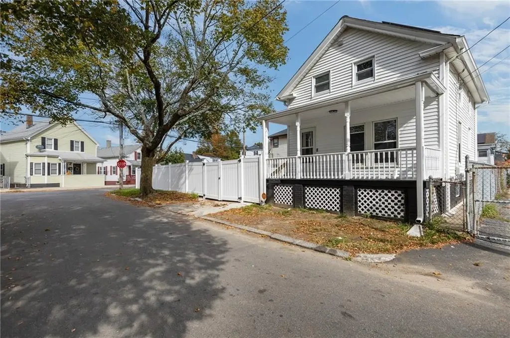 71 Rowan Street Providence RI 02908