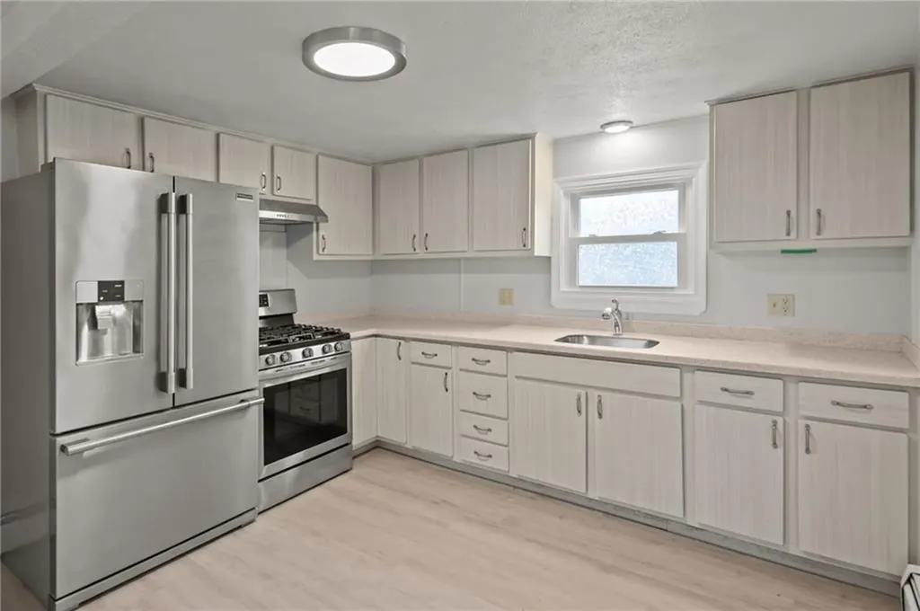 71 Rowan Street Providence RI 02908