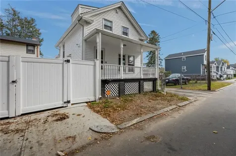 71 Rowan Street Providence RI 02908