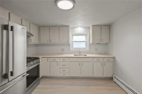 71 Rowan Street Providence RI 02908