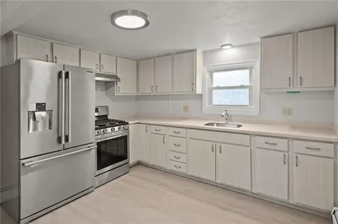 71 Rowan Street Providence RI 02908