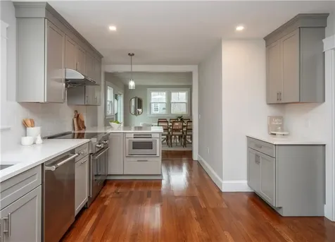 103 Champlin N Place Newport RI 02840