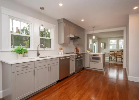 103 Champlin N Place Newport RI 02840