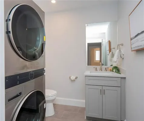 103 Champlin N Place Newport RI 02840