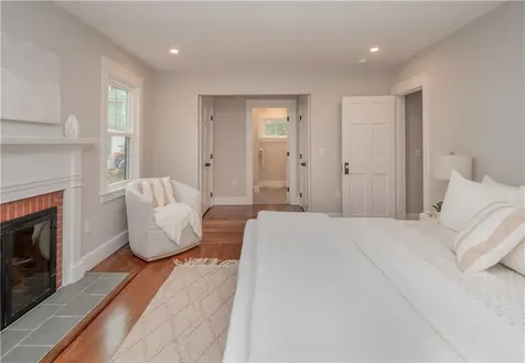 103 Champlin N Place Newport RI 02840