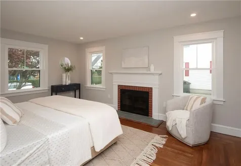 103 Champlin N Place Newport RI 02840