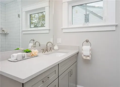 103 Champlin N Place Newport RI 02840