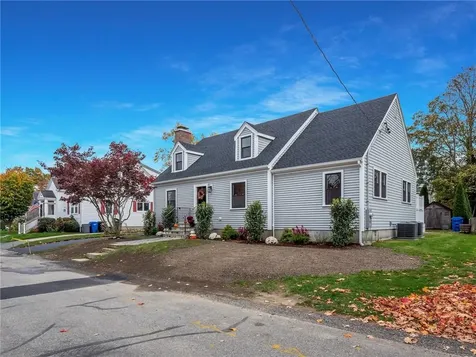 103 Champlin N Place Newport RI 02840