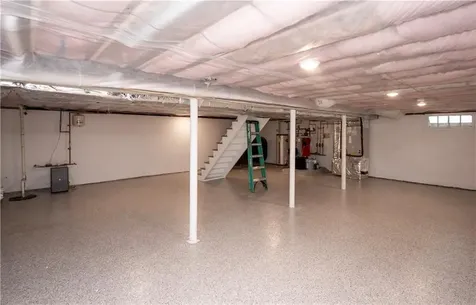 103 Champlin N Place Newport RI 02840