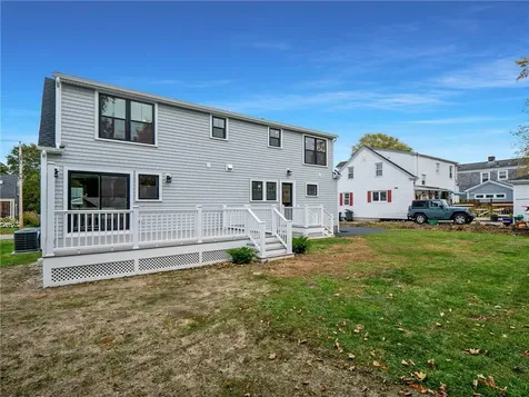 103 Champlin N Place Newport RI 02840