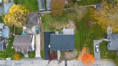 103 Champlin N Place Newport RI 02840